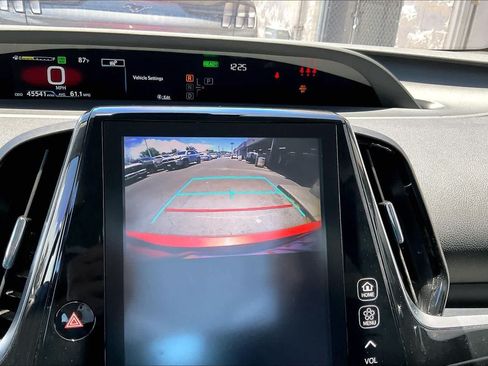 Used 2022 Toyota Prius Prime XLE FWD image 26