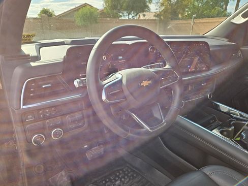 Certified 2025 Chevrolet Suburban LT w/ Comfort Package RWD image 16
