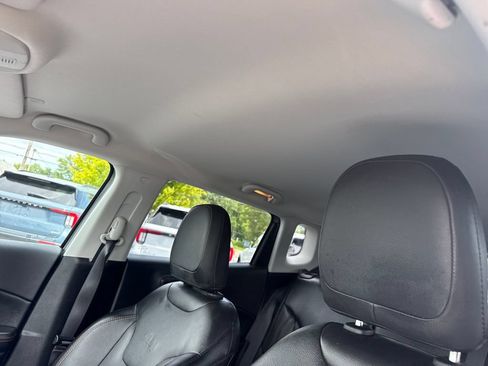 Used 2020 Jeep Compass Limited AWD/4WD image 24