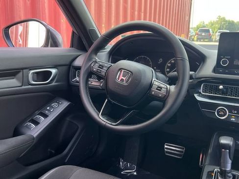 Used 2024 Honda Civic Sport image 17