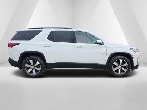 Used 2023 Chevrolet Traverse LT w/ LT Premium Package image 4