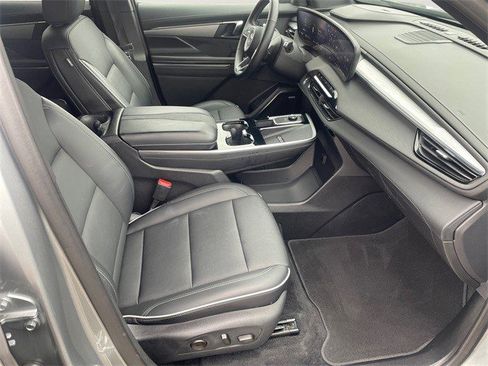 Certified 2025 Buick Enclave Preferred image 20