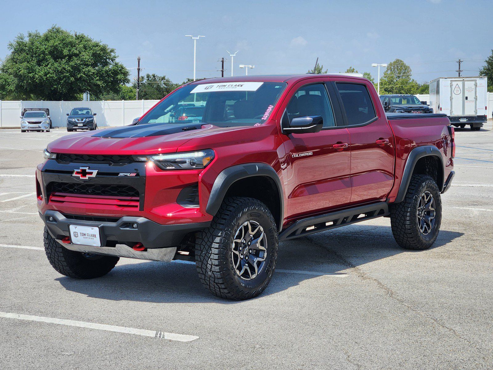 Used 2025 Chevrolet Colorado ZR2 w/ Technology Package AWD/4WD image 2