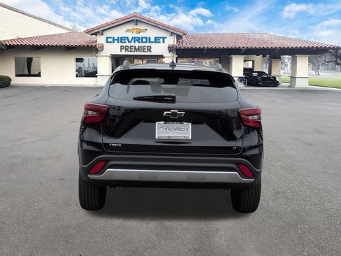 New 2026 Chevrolet Trax LT FWD image 7
