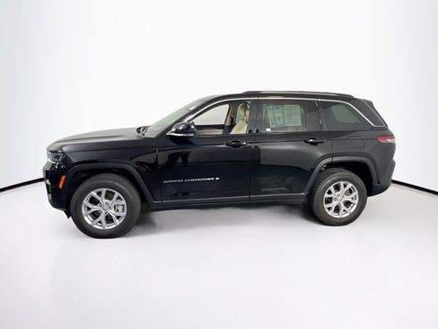 Used 2022 Jeep Grand Cherokee Limited image 8
