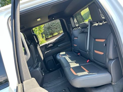 Used 2025 GMC Sierra 1500 AT4 w/ AT4 Premium Package AWD/4WD image 51