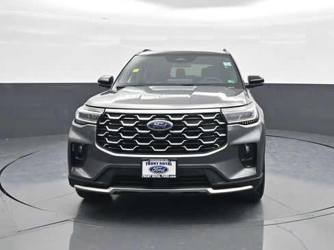New 2026 Ford Explorer Platinum image 3