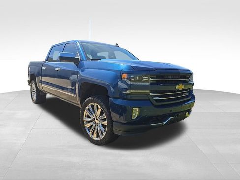 Used 2016 Chevrolet Silverado 1500 LTZ Z71 w/ LTZ Plus Package AWD/4WD image 10
