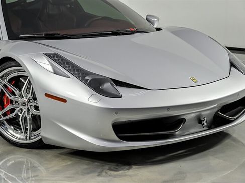 Used 2013 Ferrari 458 Italia Coupe RWD image 2