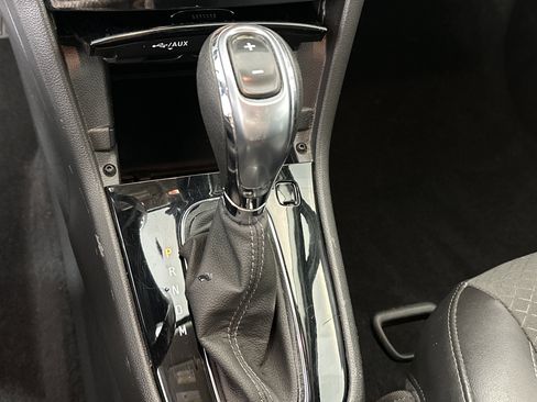 Used 2022 Buick Encore Preferred w/ Safety Package image 23