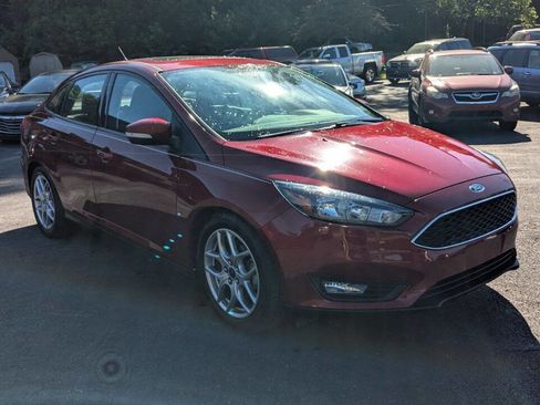 Used 2015 Ford Focus SE w/ Equipment Group 201A FWD image 23