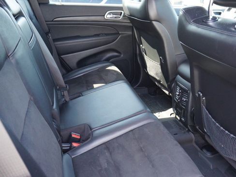 Used 2021 Jeep Grand Cherokee Laredo X AWD/4WD image 10