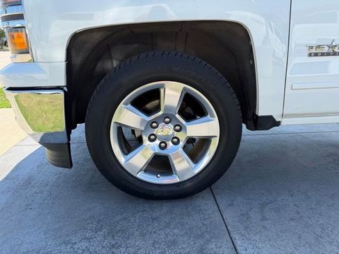 Used 2015 Chevrolet Silverado 1500 LT w/ Texas Edition, 1LT Trim RWD image 4