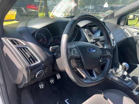 Used 2017 Ford Focus RS AWD/4WD image 11