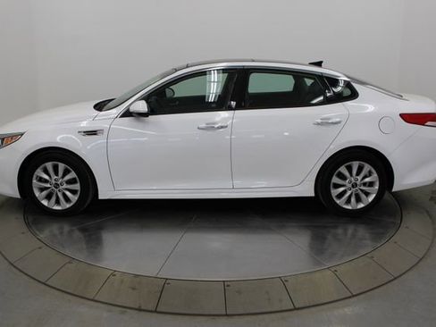 Used 2016 Kia Optima EX w/ Premium Package FWD image 6