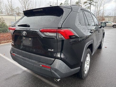 Used 2019 Toyota RAV4 XLE w/ Convenience Package image 5