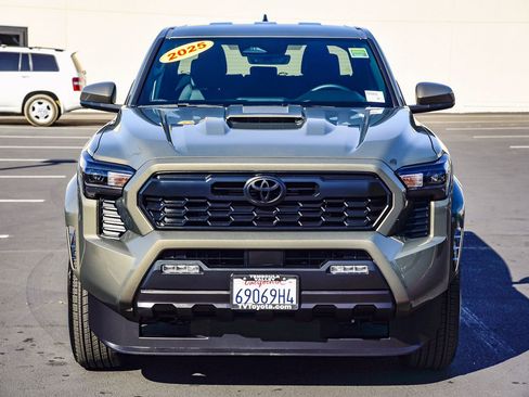 Certified 2025 Toyota Tacoma TRD Sport image 2