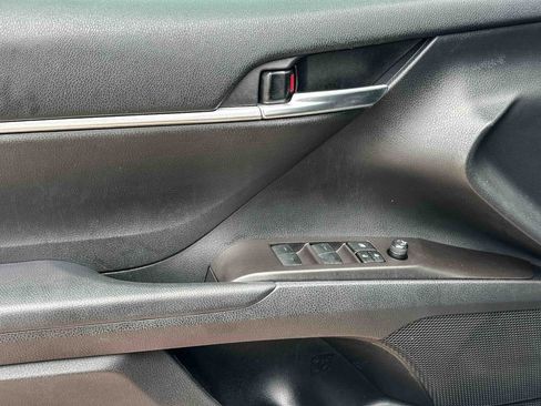 Used 2023 Toyota Camry SE FWD image 16