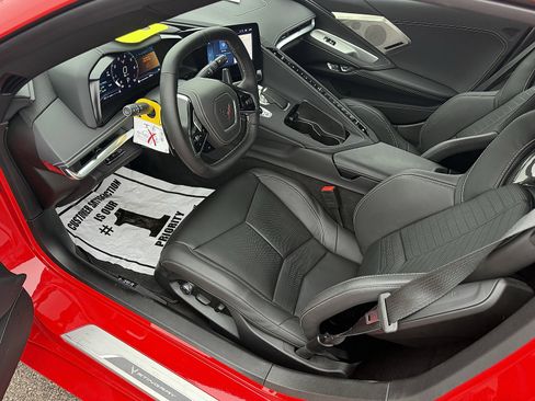 Used 2025 Chevrolet Corvette Stingray Preferred Cpe w/ Battery Protection Package image 12