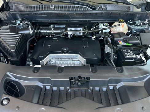 Used 2019 Chevrolet Blazer LT FWD image 24