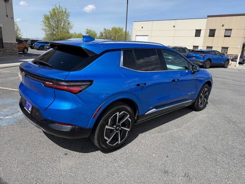 Used 2024 Chevrolet Equinox EV LT w/ LPO, All-Weather Mat Package image 8