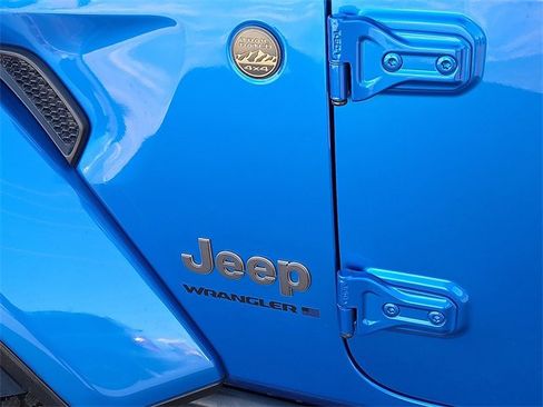 Used 2024 Jeep Wrangler Unlimited Rubicon 392 image 10