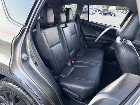 Used 2015 Toyota RAV4 LE AWD/4WD image 18