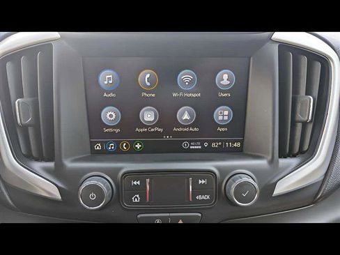 Used 2024 GMC Terrain SLT image 13