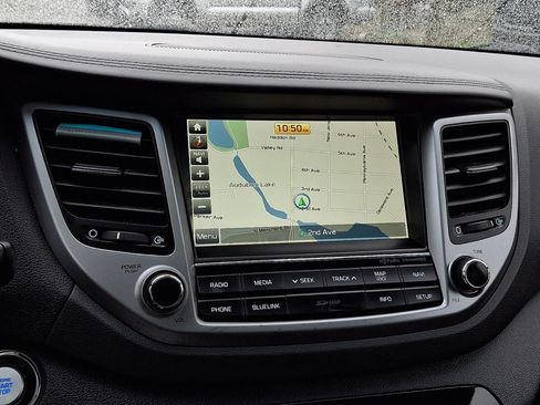 Used 2016 Hyundai Tucson Limited w/ Option Group 03 image 25