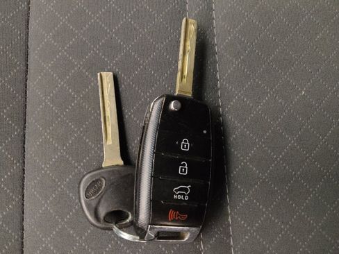 Used 2020 Kia Sorento FWD V6 image 32