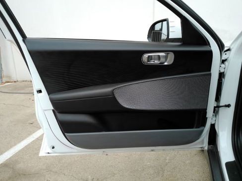 Used 2024 Hyundai Ioniq 6 SEL image 13