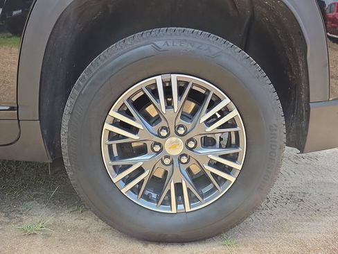 Certified 2026 Chevrolet Traverse LT FWD image 33