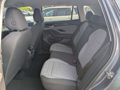 Used 2025 Volkswagen Tiguan S FWD image 15