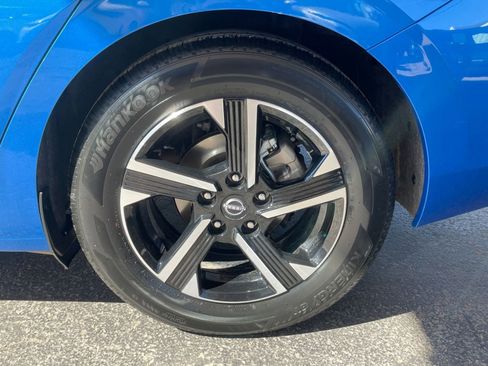 Used 2025 Nissan Sentra SV image 28