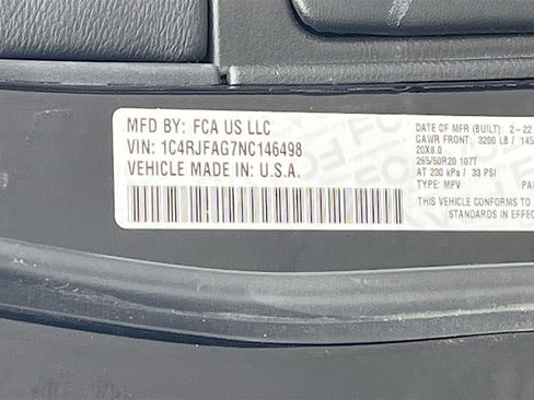 Used 2022 Jeep Grand Cherokee Laredo X AWD/4WD image 32