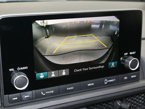 Used 2025 Honda CR-V EX image 14