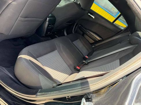 Used 2020 Dodge Charger SXT w/ Blacktop Package image 18