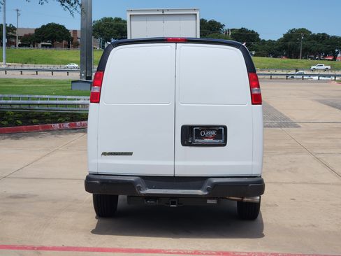 New 2024 Chevrolet Express 2500 w/ Driver Convenience Package image 12