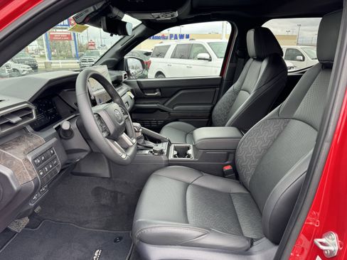 Used 2024 Toyota Tacoma Limited image 25