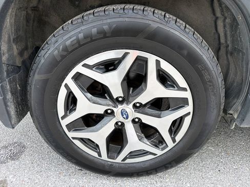 Certified 2024 Subaru Forester Premium AWD/4WD image 17