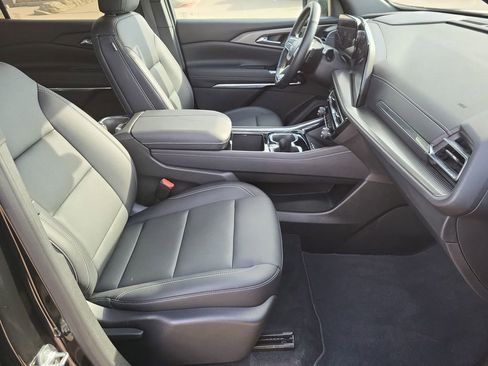 Certified 2025 Chevrolet Traverse LT image 27