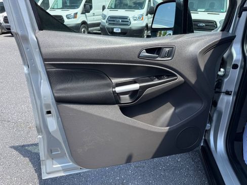 Used 2019 Ford Transit Connect XLT FWD image 11