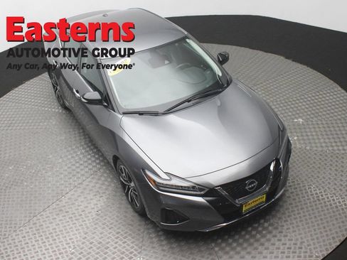 Used 2023 Nissan Maxima SV w/ Floor Mat Group FWD image 3