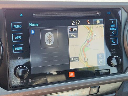 Used 2018 Toyota Tacoma TRD Sport AWD/4WD image 21