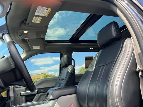 Used 2018 Ford F150 XLT w/ Equipment Group 302A Luxury AWD/4WD image 35