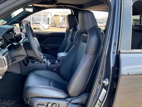 Used 2025 Toyota Tacoma TRD Pro w/ Tow Tech Package image 8