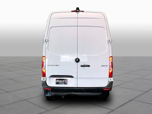 Used 2021 Mercedes-Benz Sprinter 2500 image 5