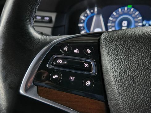 Used 2020 Cadillac Escalade Luxury image 30