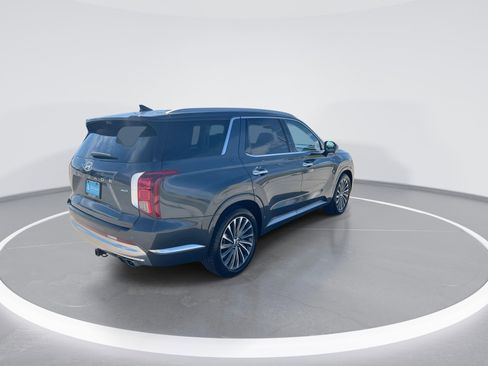 Used 2024 Hyundai Palisade Calligraphy image 8