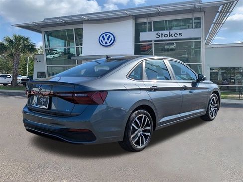 New 2026 Volkswagen Jetta SE image 4